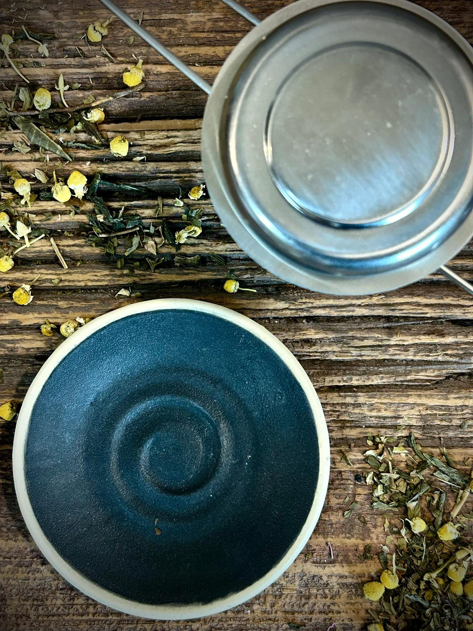 Loose Leaf Tea Infuser & Handmade Ceramic Drip Plate SET | Stainless Steel Steeper | Blackstone Stoneware Rest | Tea Brewing Accessories
