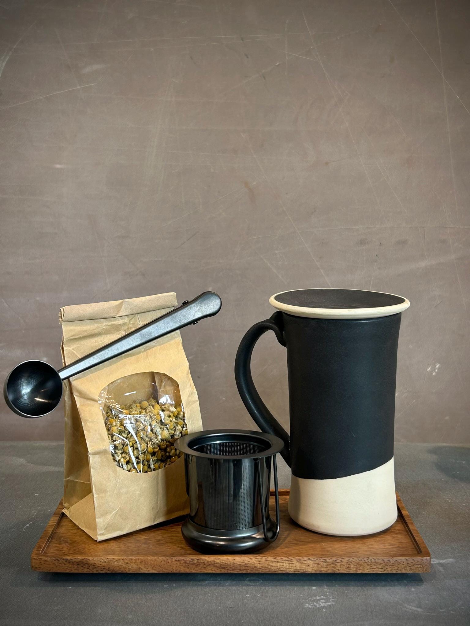 Handmade Loose Leaf Tea Gift Set | Ceramic Tall Mug with Lid, Stainless Steel Infuser, Tea Scoop & Acacia Tray | Blackstone | Gift Basket