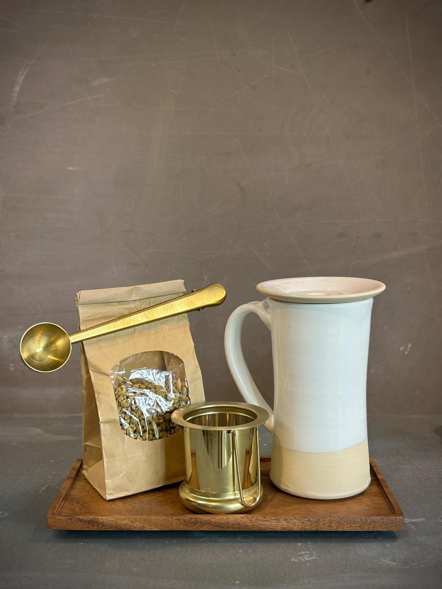 Handmade Loose Leaf Tea Gift Set | Ceramic Tall Mug with Lid, Stainless Steel Infuser, Tea Scoop & Acacia Tray | White Dove | Gift Basket