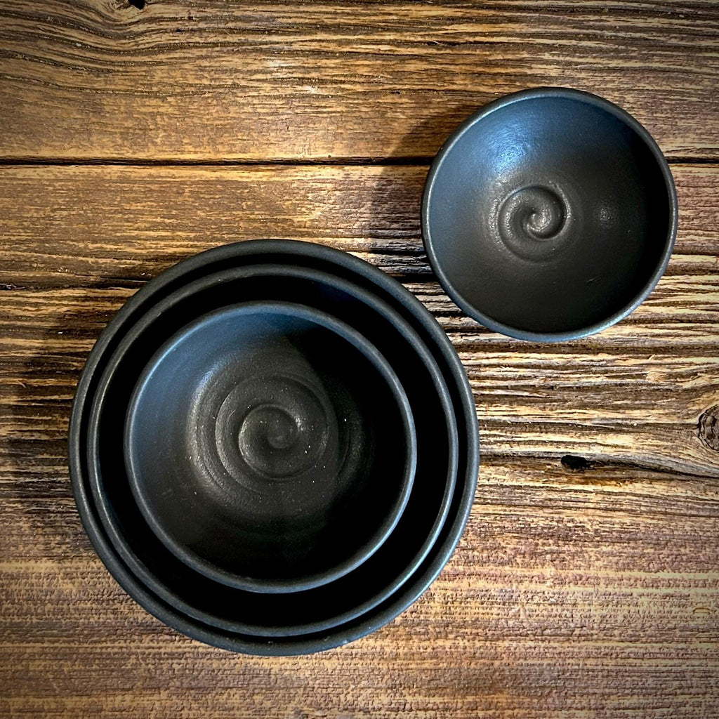 Handmade Ceramic Serving Bowl | Blackstone Artisan Stoneware Bowl | Pasta, Soup, Salad, Ramen & Snack Bowl | Choose Your Size