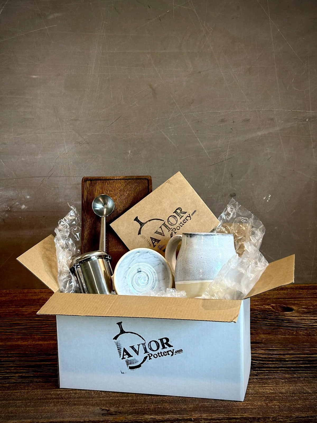 Handmade Loose Leaf Tea Gift Set | Ceramic Bell Mug with Lid, Stainless Steel Infuser, Tea Scoop & Acacia Tray | Linen Gray | Gift Basket