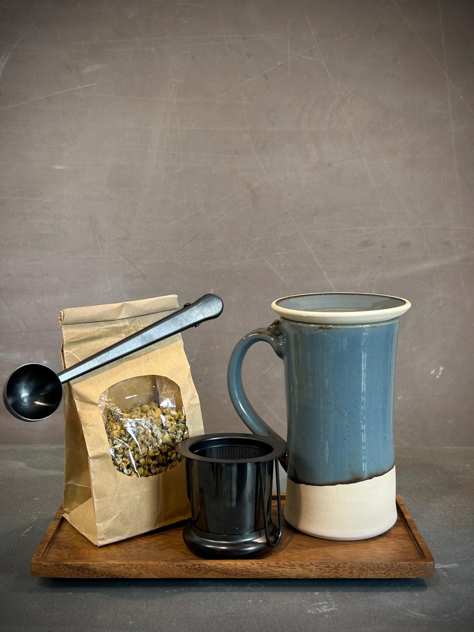 Handmade Loose Leaf Tea Gift Set | Ceramic Tall Mug with Lid, Stainless Steel Infuser, Tea Scoop & Acacia Tray | Riverdrift | Gift Basket