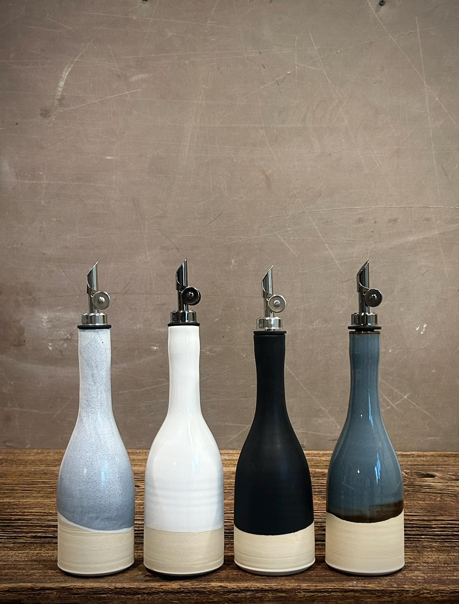 Handmade Ceramic Willow Olive Oil Dispenser | Linen Gray Stoneware Oil Pourer Bottle | Kitchen Counter Decor | Vinegar Cruet